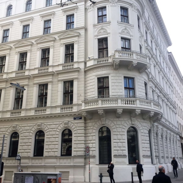 Fassadensanierung an Altbau durch die Tokalic Bau GmbH